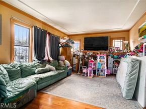2445 10th Avenue, Oakland CA 94606