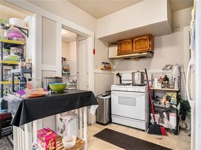 2445 10th Avenue, Oakland CA 94606