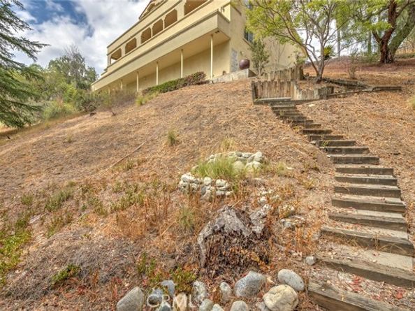 11628 Lerdo Avenue, Granada Hills (los Angeles) CA 91344