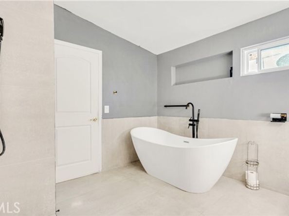 11200 Amestoy, Granada Hills (los Angeles) CA 91344