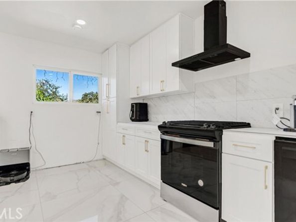 11200 Amestoy, Granada Hills (los Angeles) CA 91344