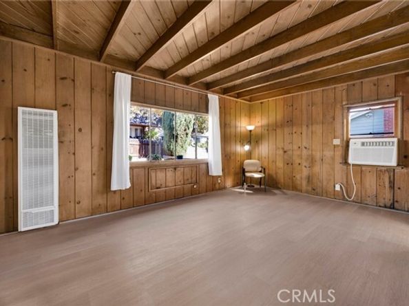 3740 4th, La Crescenta CA 91214