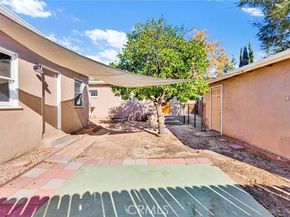 3740 4th, La Crescenta CA 91214