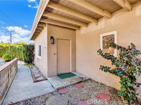 3740 4th, La Crescenta CA 91214