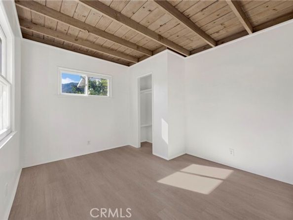 3740 4th, La Crescenta CA 91214