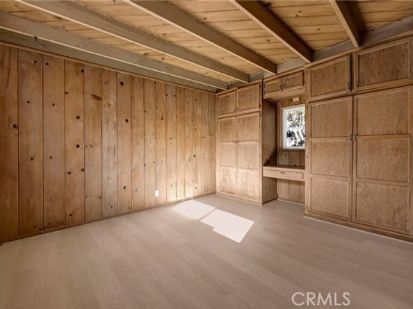 3740 4th, La Crescenta CA 91214