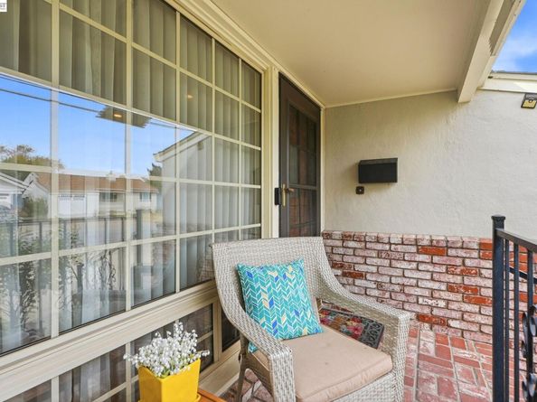 17291 Via Flores, San Lorenzo CA 94580