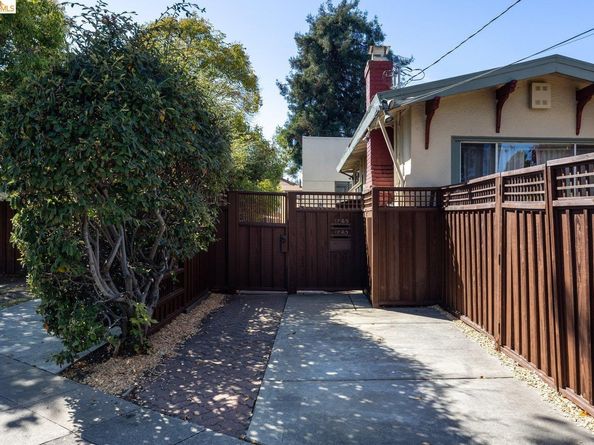 1269 Hopkins St, Berkeley CA 94702