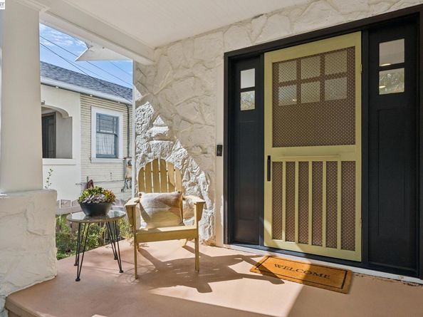 5335 El Camile Ave, Oakland CA 94619