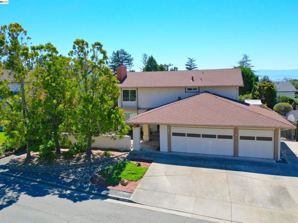 3585 Deer Park Ct, Hayward CA 94542