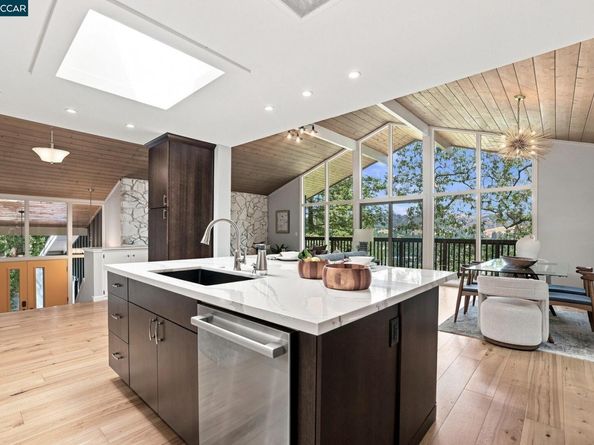 859 Mountain View Dr, Lafayette CA 94549
