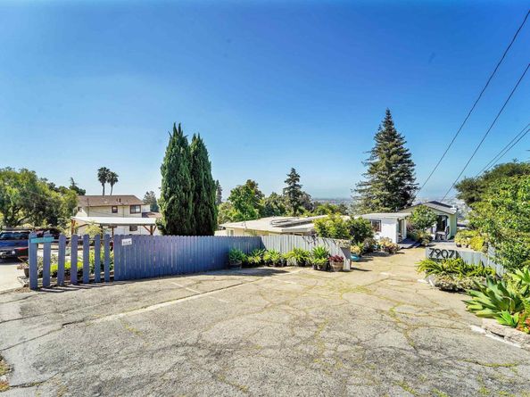 7907 Michigan Ave, Oakland CA 94605