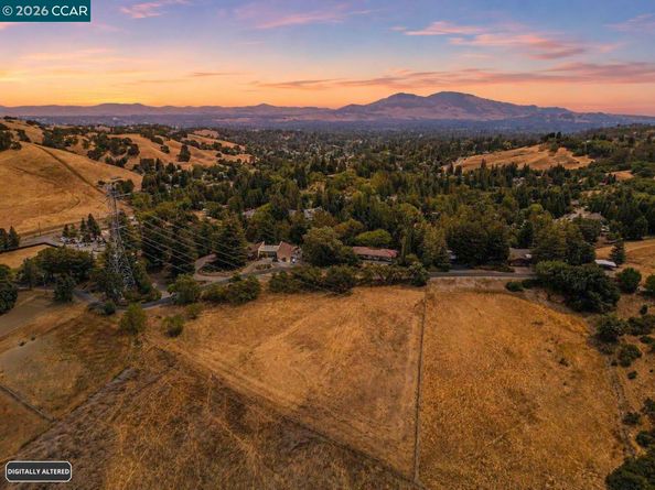 834 Carter Acres Ln, Martinez CA 94553