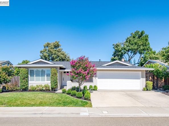 4865 Mason St, Pleasanton CA 94588