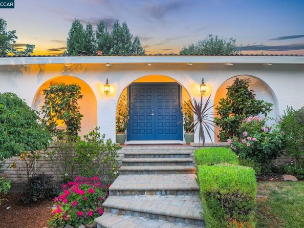 10 Darnby Ct, Orinda CA 94563