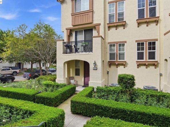 152 Heligan Lane 15, Livermore CA 94551