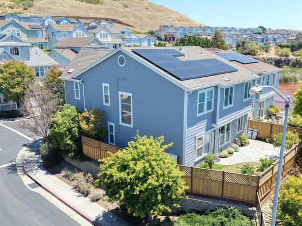 200 Seapoint Pl, Richmond CA 94801
