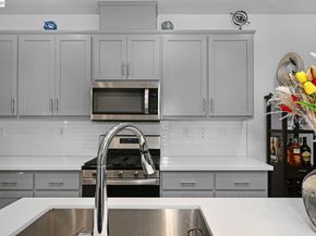296 Laurel Knoll Dr, Martinez CA 94553