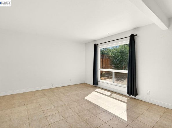 4380 Ladner St, Fremont CA 94538