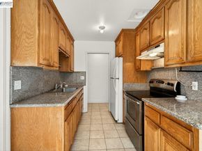 4380 Ladner St, Fremont CA 94538
