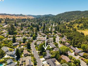 102 Brookfield Dr, Moraga CA 94556