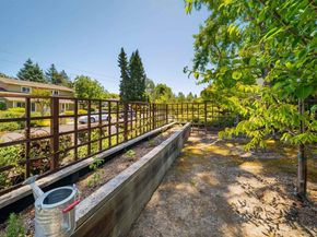 102 Brookfield Dr, Moraga CA 94556