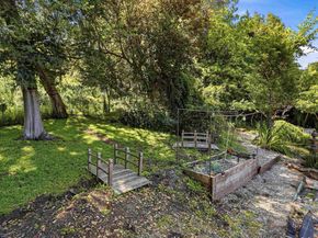 2237 Trafalgar Pl, Oakland CA 94611