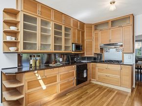 2237 Trafalgar Pl, Oakland CA 94611