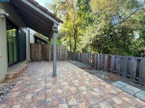 886 Valley Run, Hercules CA 94547