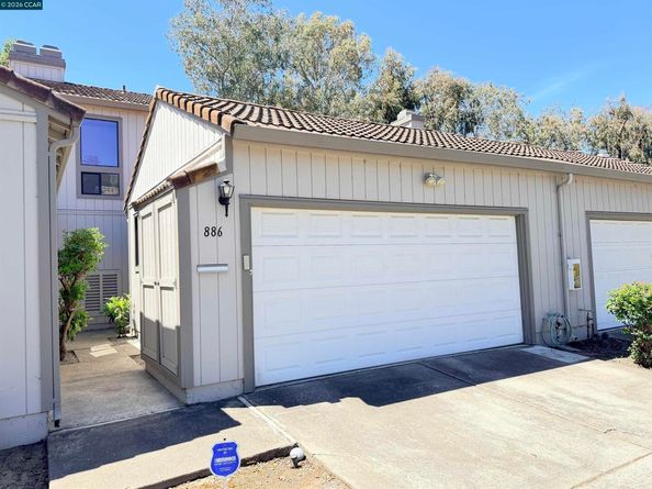 886 Valley Run, Hercules CA 94547