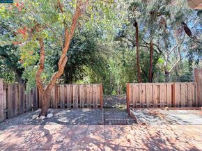 886 Valley Run, Hercules CA 94547