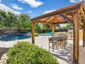 2133 Pleasant View Lane, Livermore CA 94550