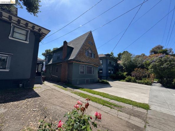 533 31st Street, Oakland CA 94609