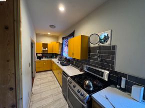 533 31st Street, Oakland CA 94609