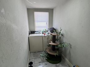 533 31st Street, Oakland CA 94609