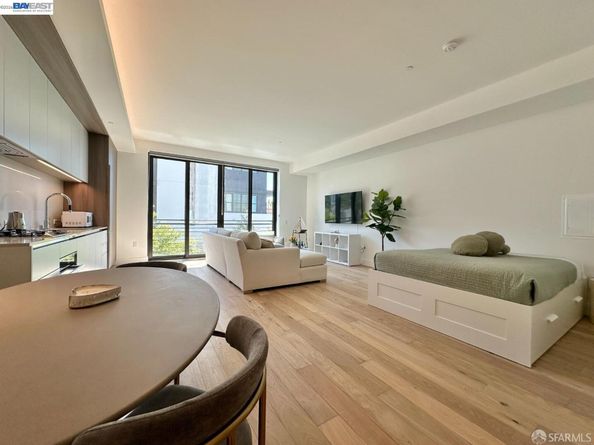 1 Bristol 302, San Francisco CA 94130