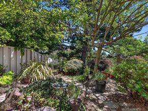 47 Turtle Creek St, Oakland CA 94605