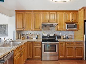 624 Primrose Ter, Pinole CA 94564