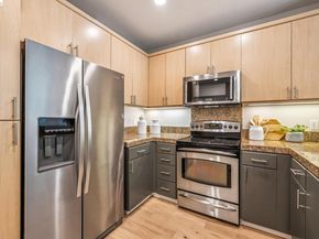 3090 Glascock Street 216, Oakland CA 94601