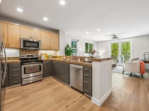 3090 Glascock Street 216, Oakland CA 94601