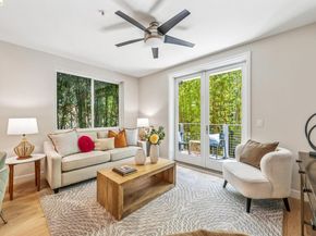 3090 Glascock Street 216, Oakland CA 94601