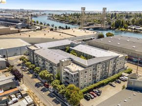3090 Glascock Street 216, Oakland CA 94601
