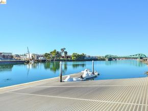 3090 Glascock Street 216, Oakland CA 94601