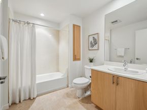 3090 Glascock Street 216, Oakland CA 94601