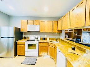 320 N Villa Way, Walnut Creek CA 94595