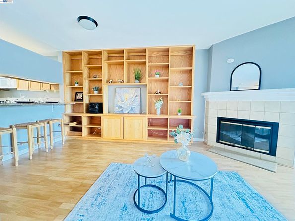 320 N Villa Way, Walnut Creek CA 94595