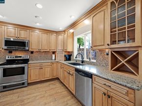 1730 Elm Rd, Concord CA 94519