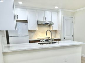205 Wenatchee Cmn 16, Fremont CA 94539