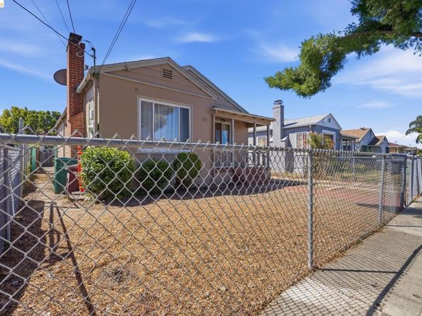 1100 101St Ave, Oakland CA 94603