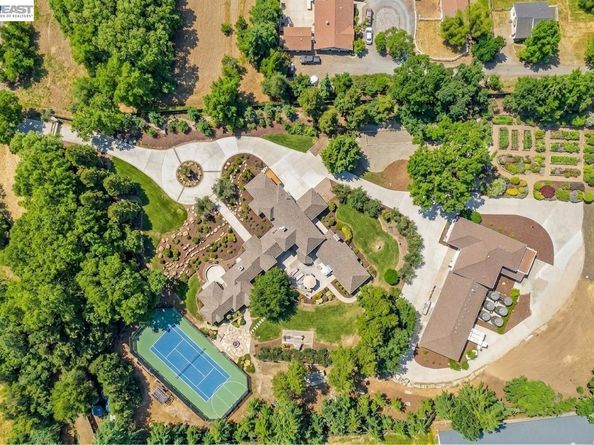 1080 Finley Rd, San Ramon CA 94583